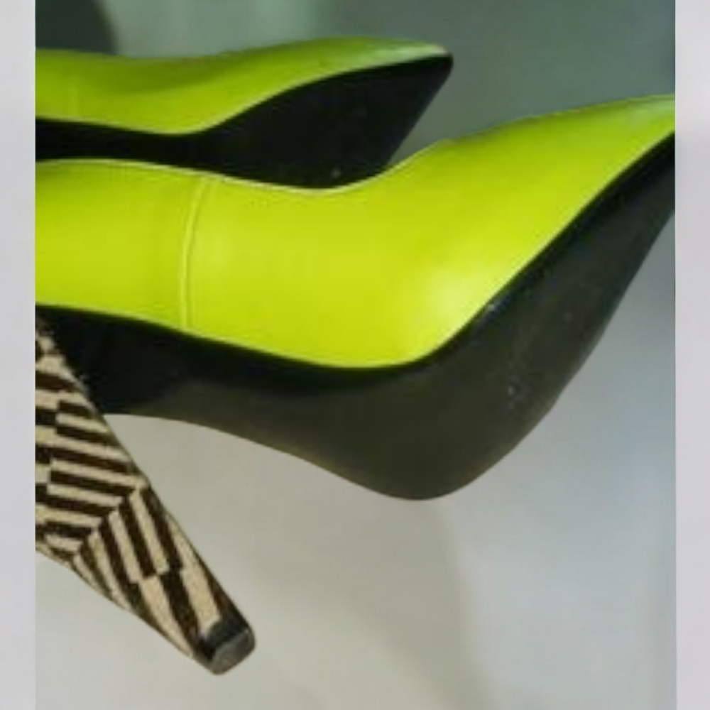 Steve Madden, Keyshia Cole Lime Green Heels with black and white heel - Picture 4 of 6